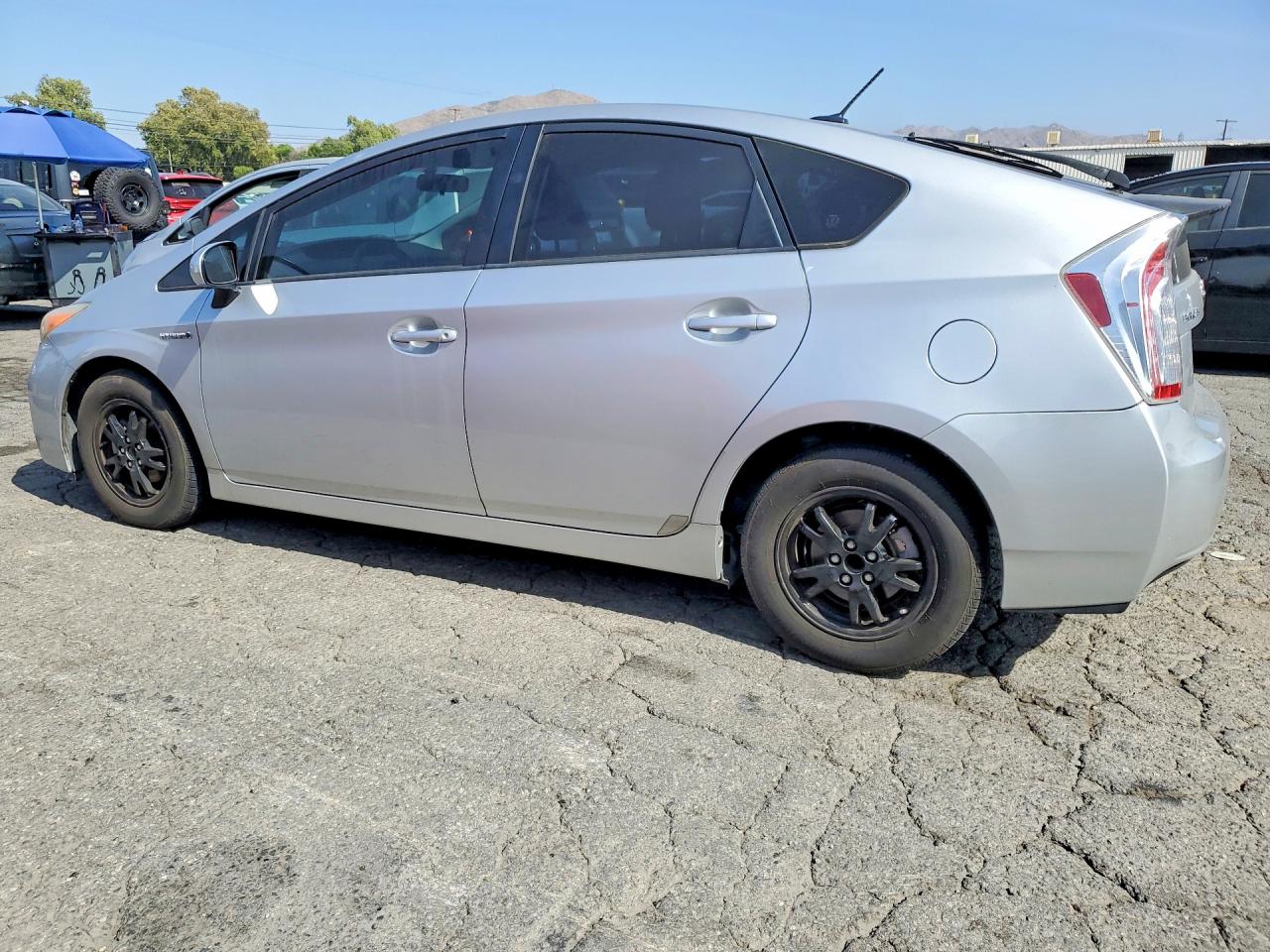 2013 Toyota Prius Three Silver vin: JTDKN3DU2D1679472