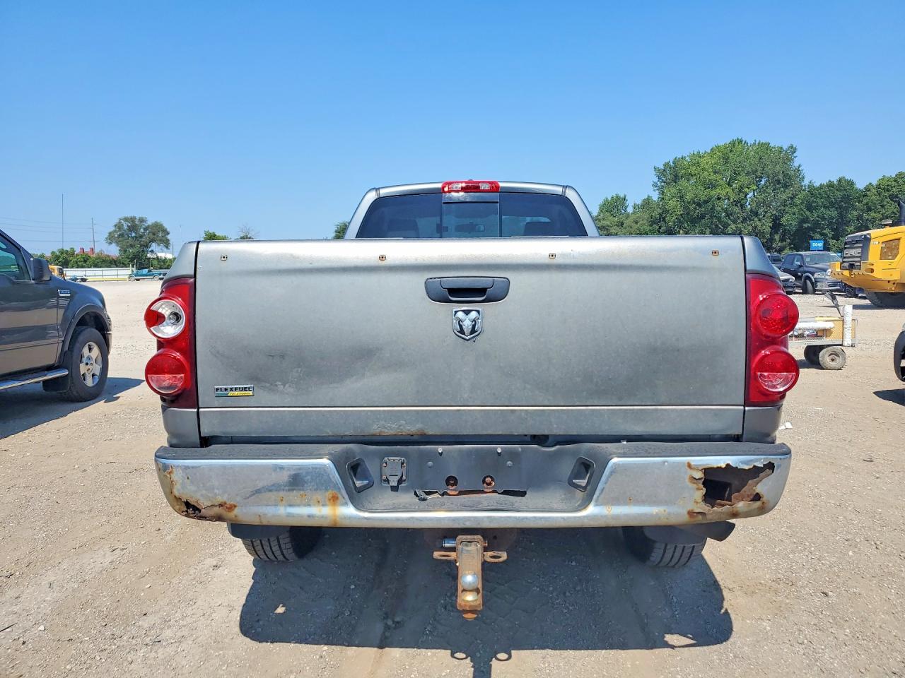 2008 Dodge Ram 1500 St Gray vin: 1D7HU16N38J161602
