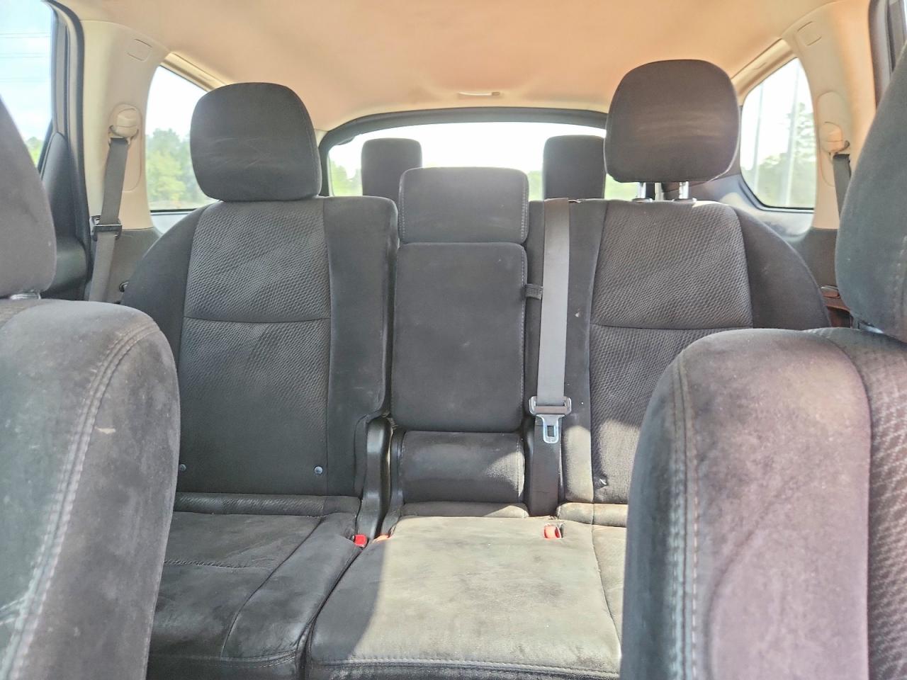 2015 Nissan Pathfinder S Silver vin: 5N1AR2MN5FC709117