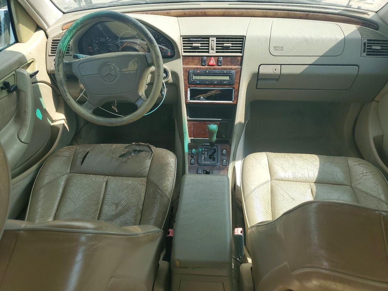 1998 Mercedes-benz C 230 White vin: WDBHA23G0WA636200