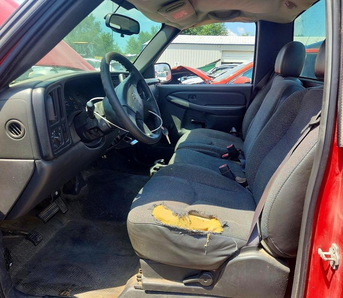 2005 Chevrolet Silverado C1500 Red vin: 1GCEC14X05Z330198
