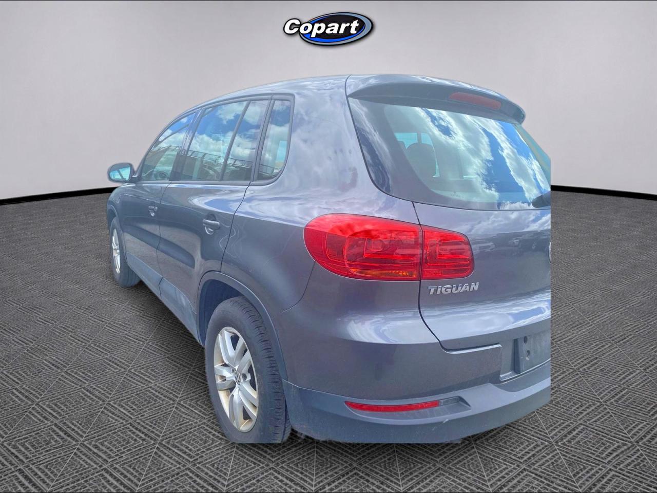 2013 Volkswagen Tiguan S Угольный vin: WVGBV3AXXDW582615