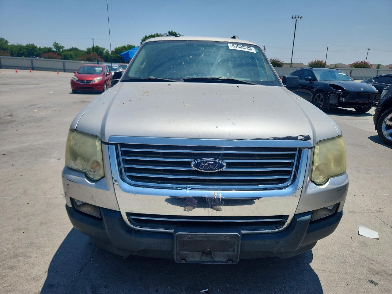 2007 Ford Explorer Xlt Silver vin: 1FMEU63E87UB00026