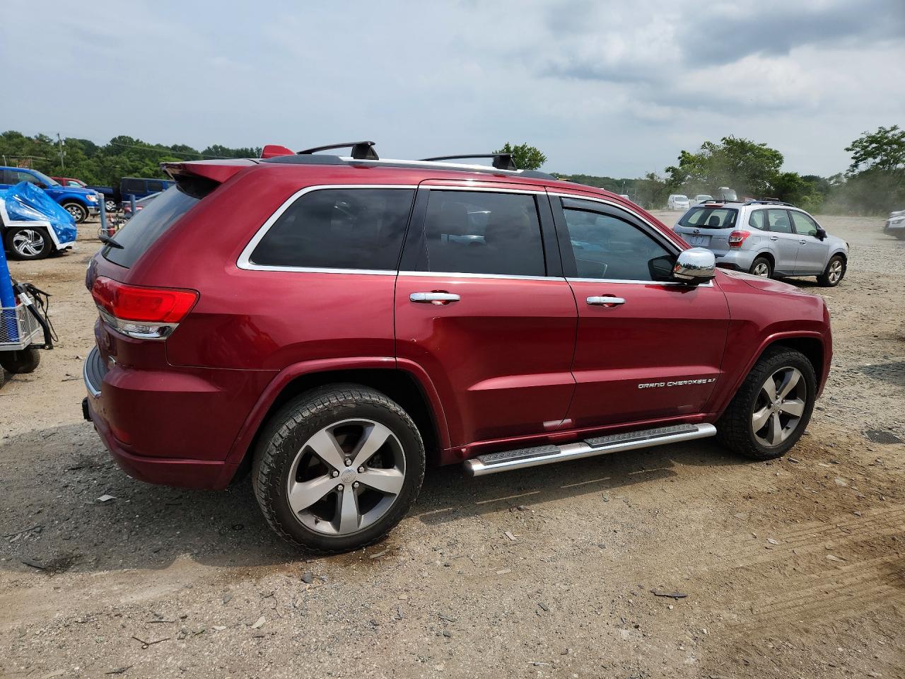 2015 Jeep Grand Cherokee Overland Red vin: 1C4RJFCT8FC625458