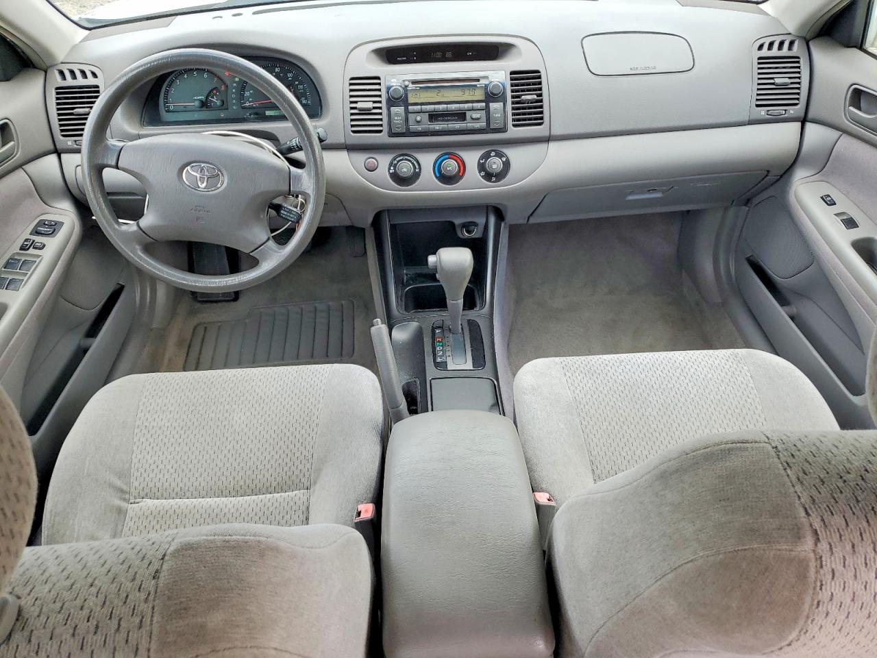 2003 Toyota Camry Le Silver vin: JTDBE32K230169676