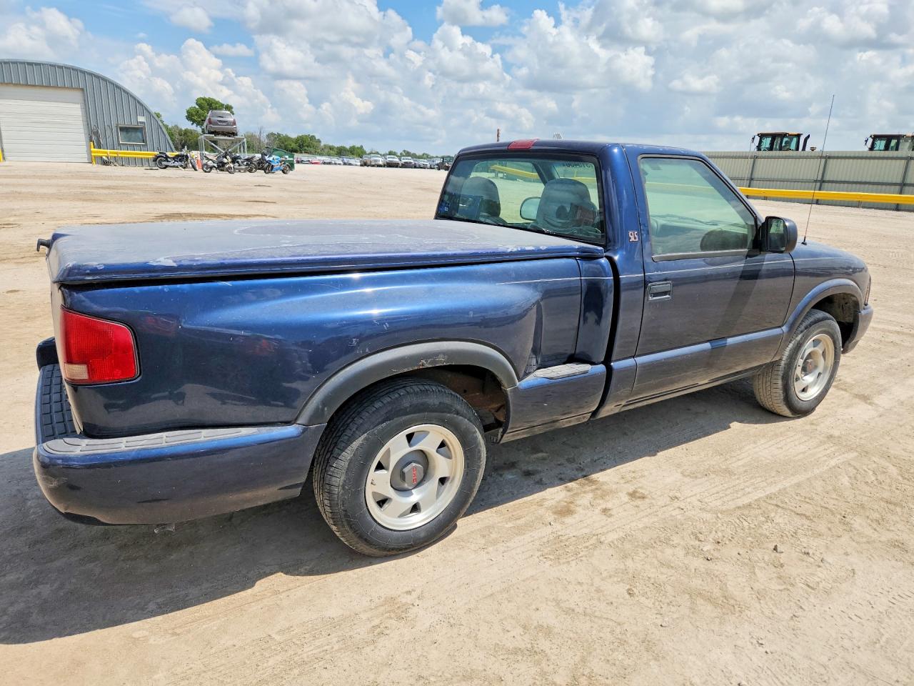 2000 Gmc Sonoma Blue vin: 1GTCS1443Y8150112