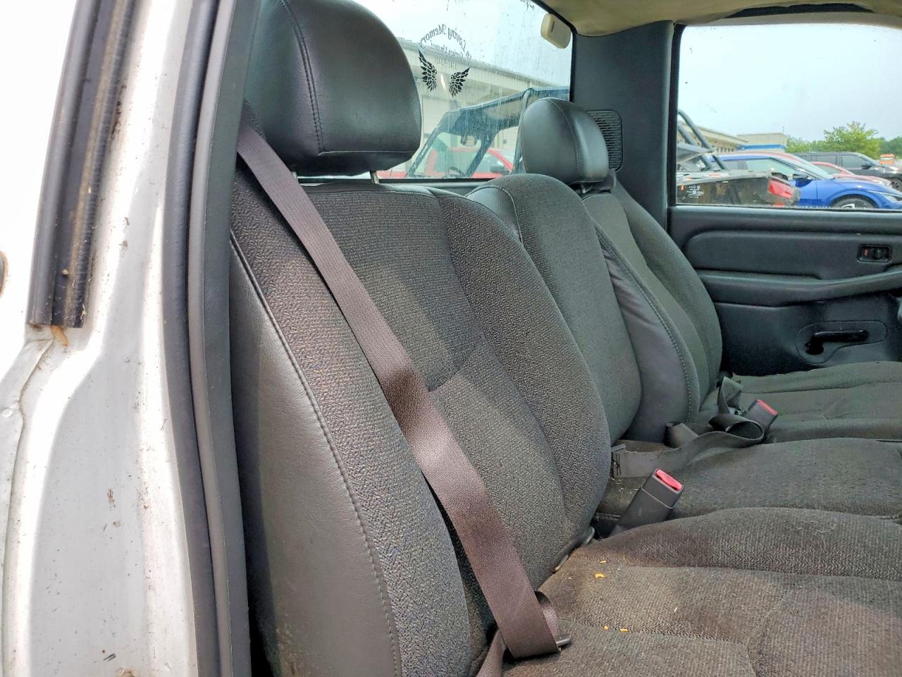 2004 Chevrolet Silverado C1500 White vin: 1GCEC14X54Z105953