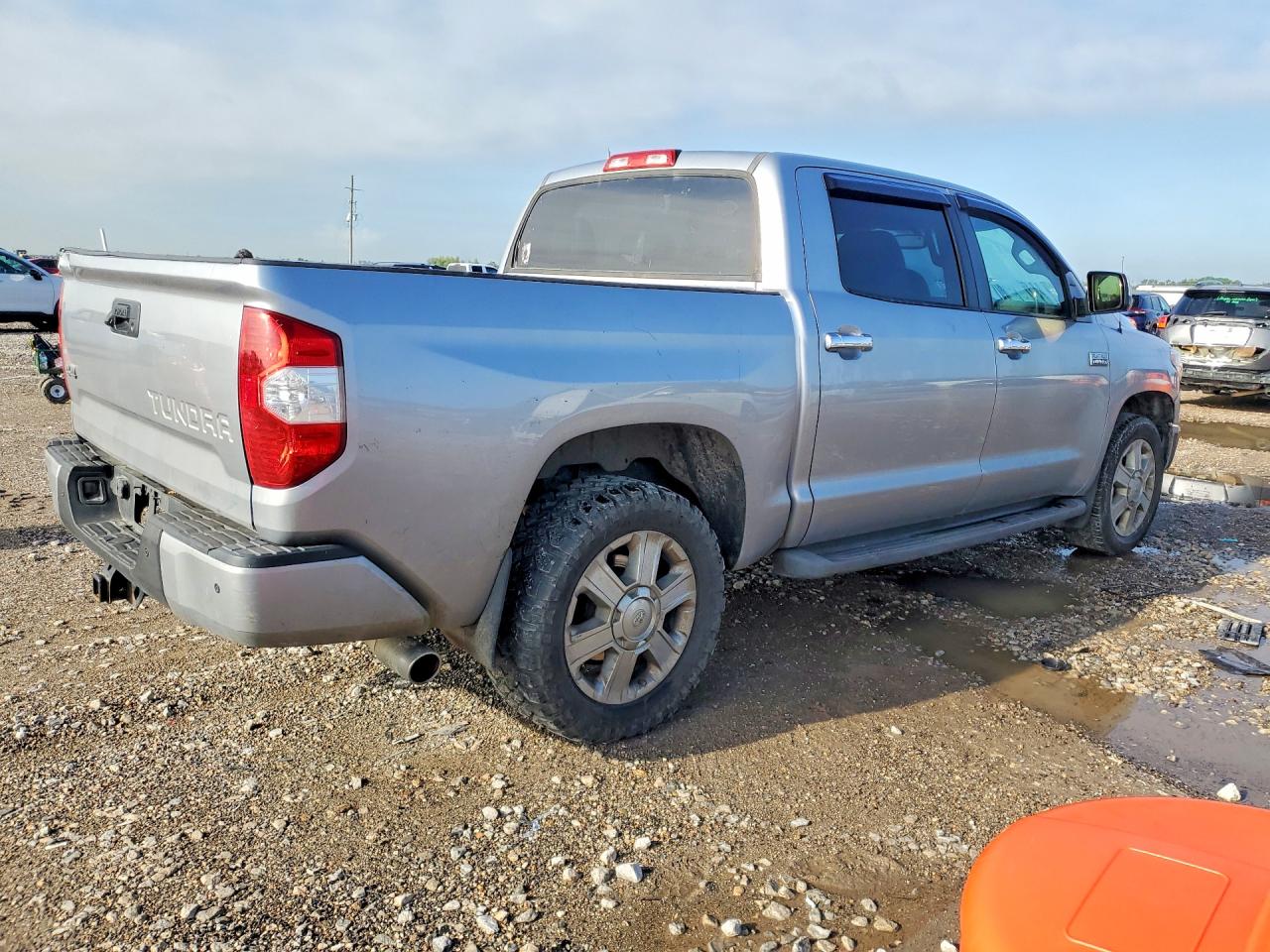 2015 Toyota Tundra Platinum Серебряный vin: 5TFAW5F12FX476282