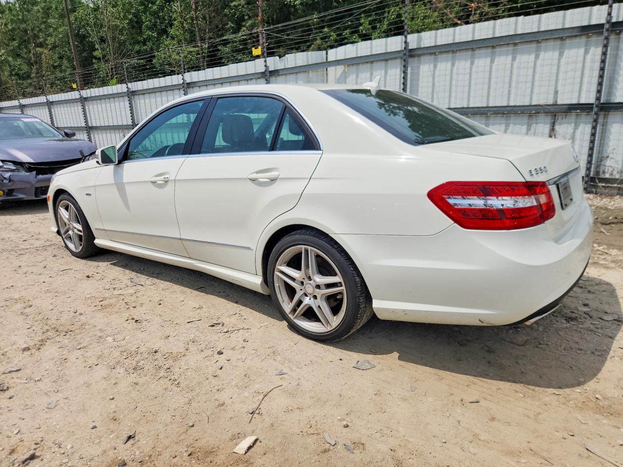 2012 Mercedes-benz E 350 White vin: WDDHF5KB6CA592358