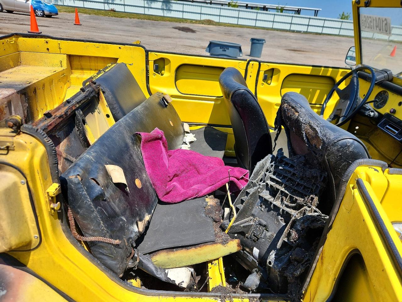 1974 Volkswagen Thing Yellow vin: 1842542739
