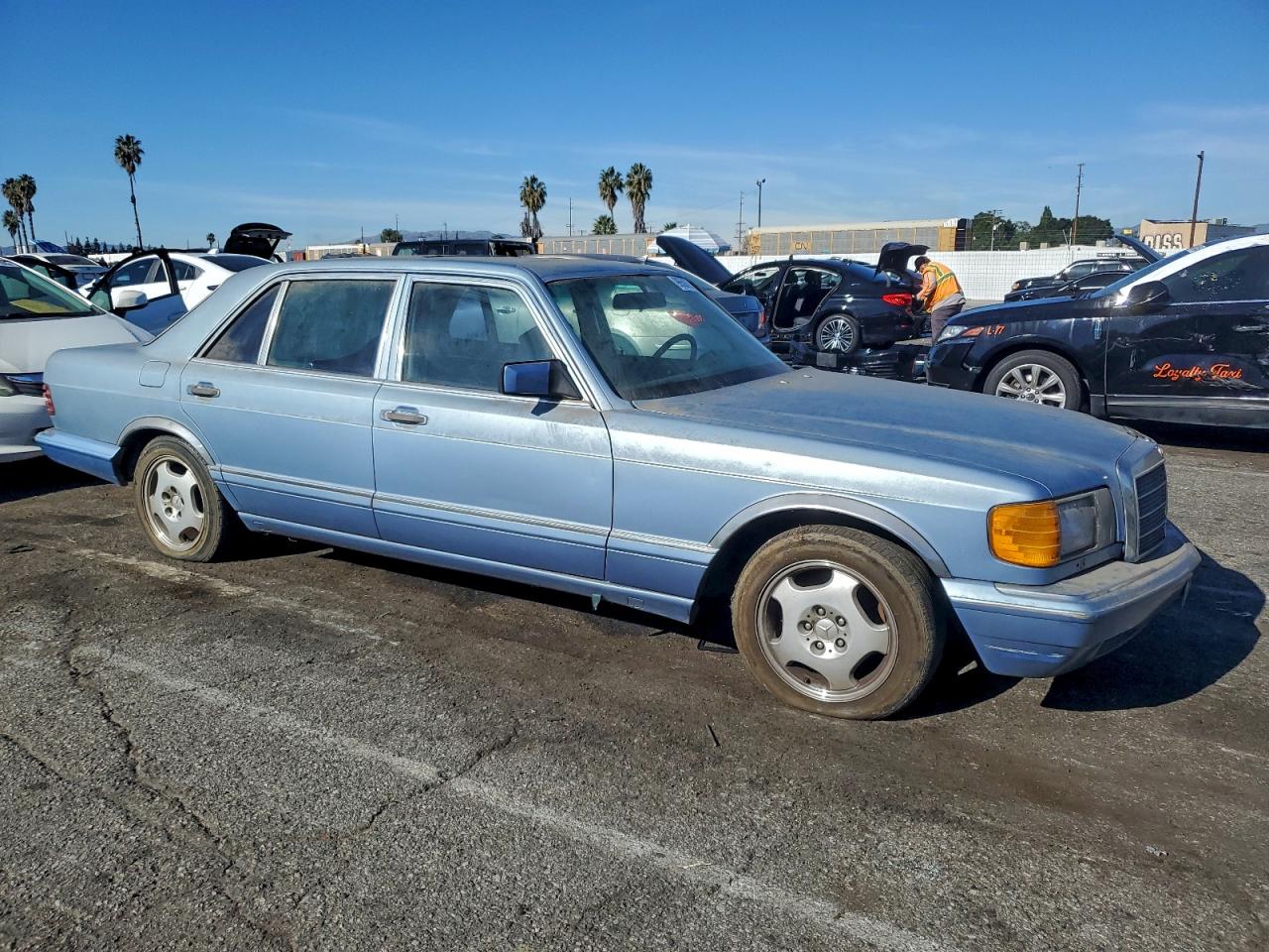 1987 Mercedes-benz 560 Sel Blue vin: WDBCA39D9HA317961