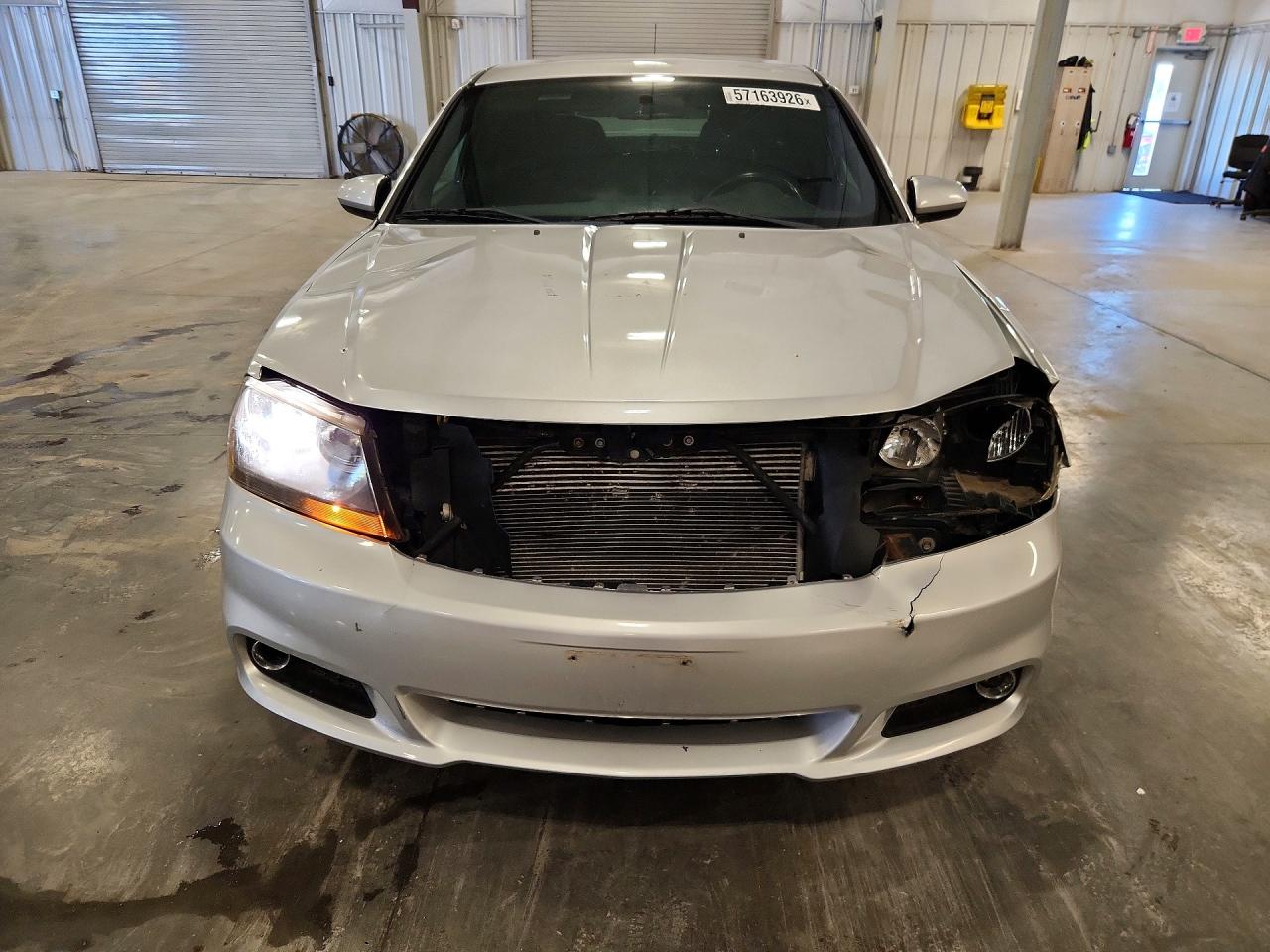 2011 Dodge Avenger Mainstreet Silver vin: 1B3BD1FG1BN509531