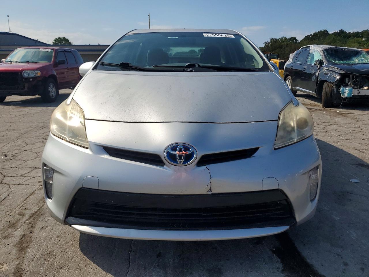 2012 Toyota Prius Two Серебряный vin: JTDKN3DU3C5412347