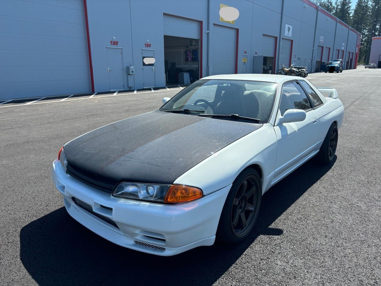 1993 Nissan Skyline White vin: HCR32283940