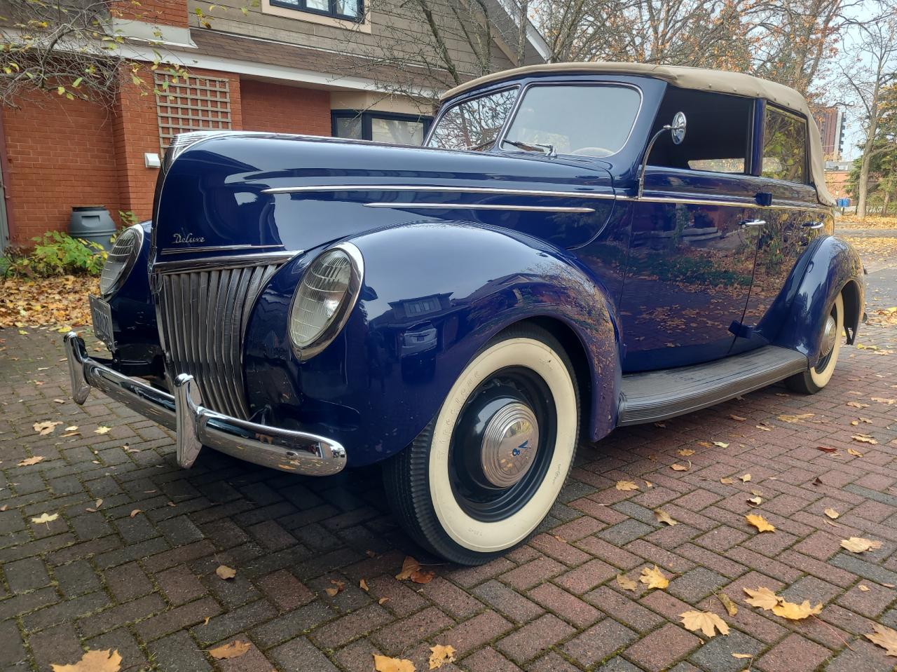 1939 Ford Deluxe Blue vin: 185036567