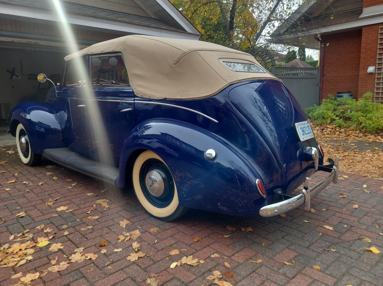 1939 Ford Deluxe Blue vin: 185036567