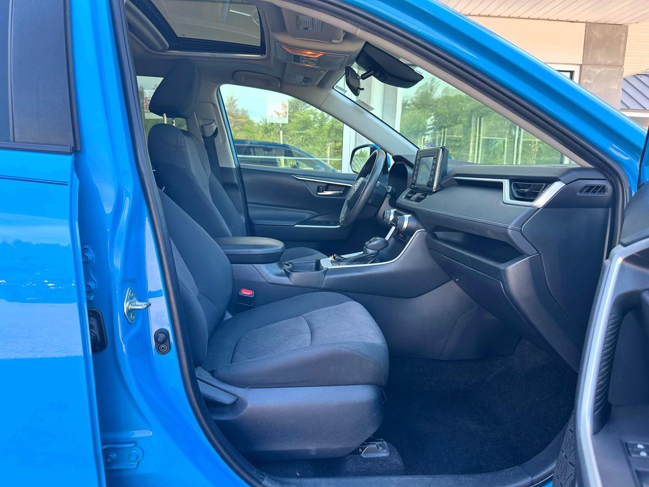 2019 Toyota Rav4 Xle Blue vin: 2T3P1RFVXKC043442