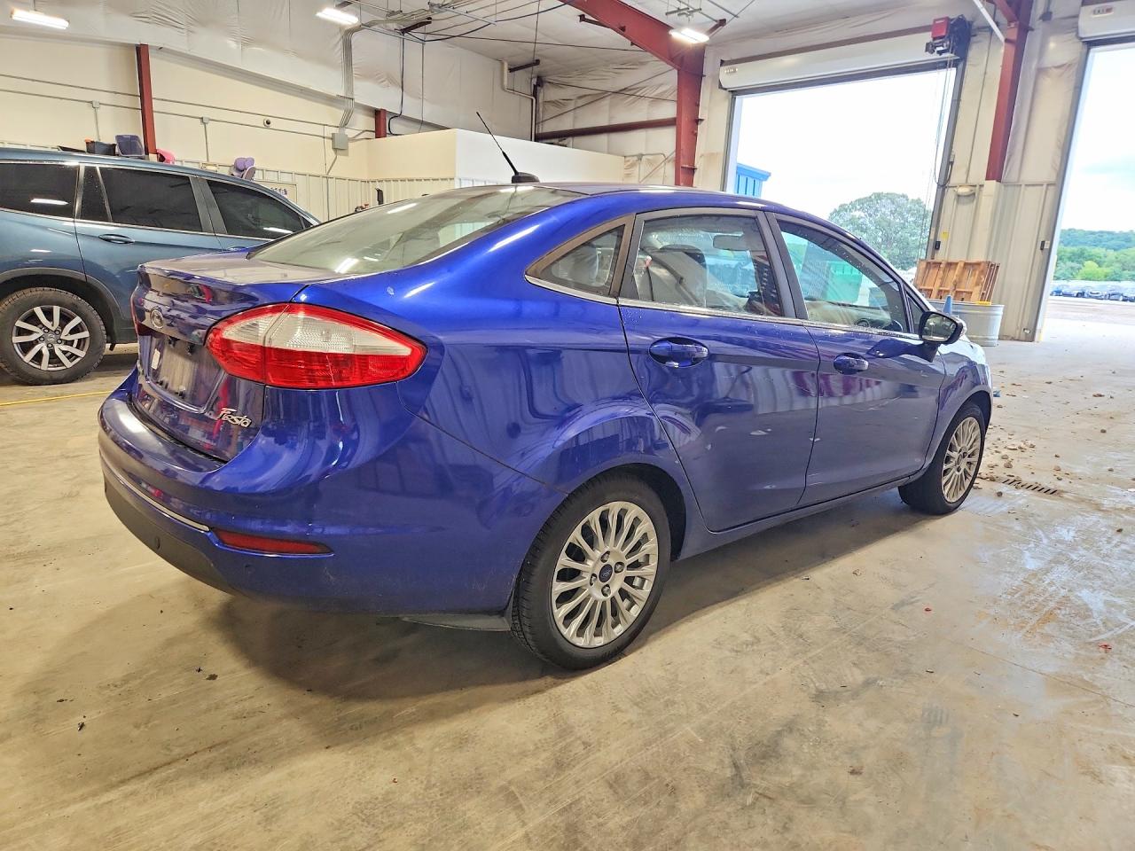 2014 Ford Fiesta Sedan Blue vin: 3FADP4CJ2EM243408