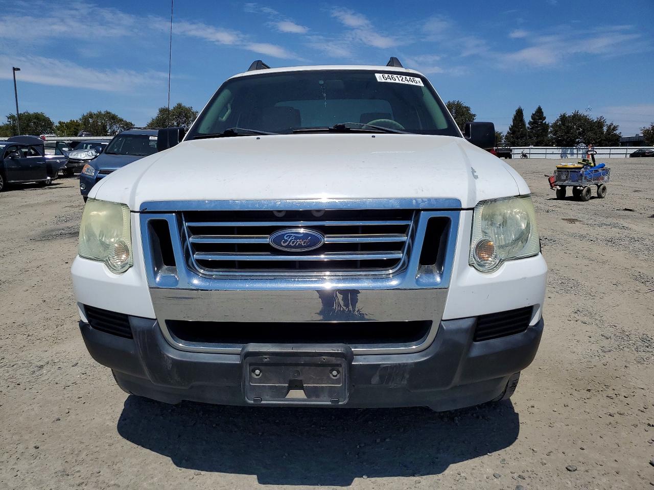 2007 Ford Explorer Sport Trac Xlt White vin: 1FMEU31K47UA46635