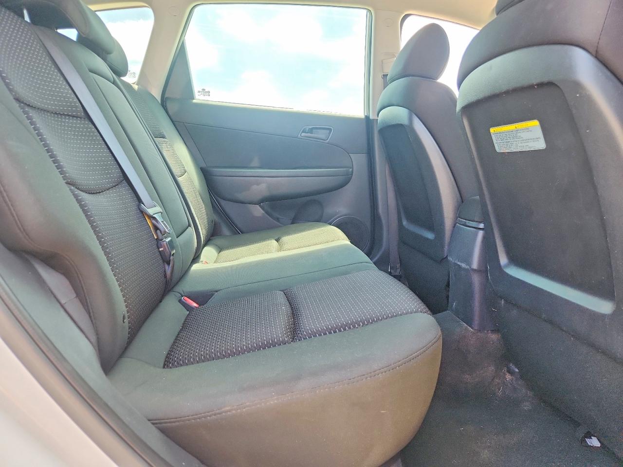 2011 Hyundai Elantra Touring Gls White vin: KMHDB8AE1BU111362