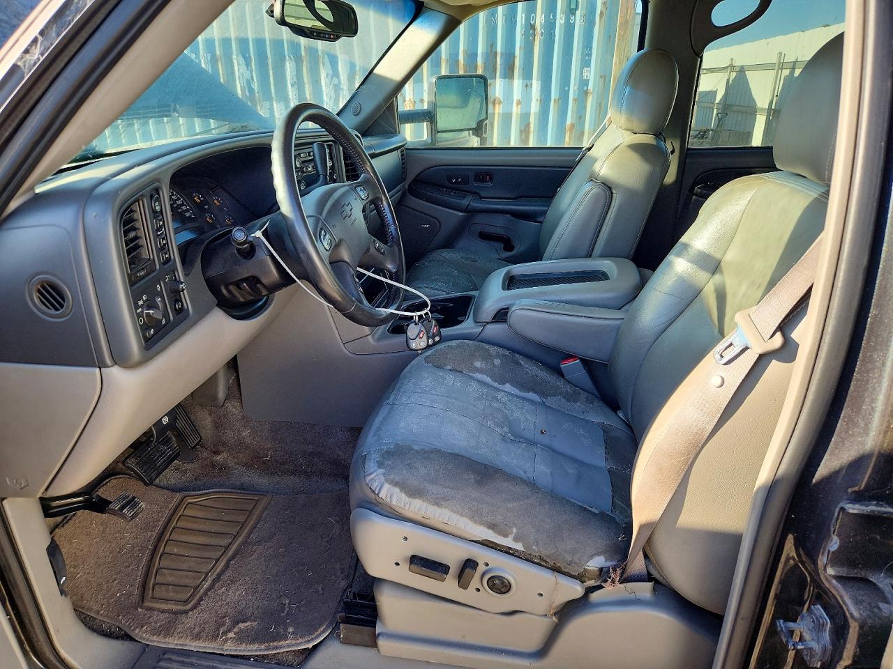 2003 Chevrolet Tahoe K1500 Gray vin: 1GNEK13T93R174233