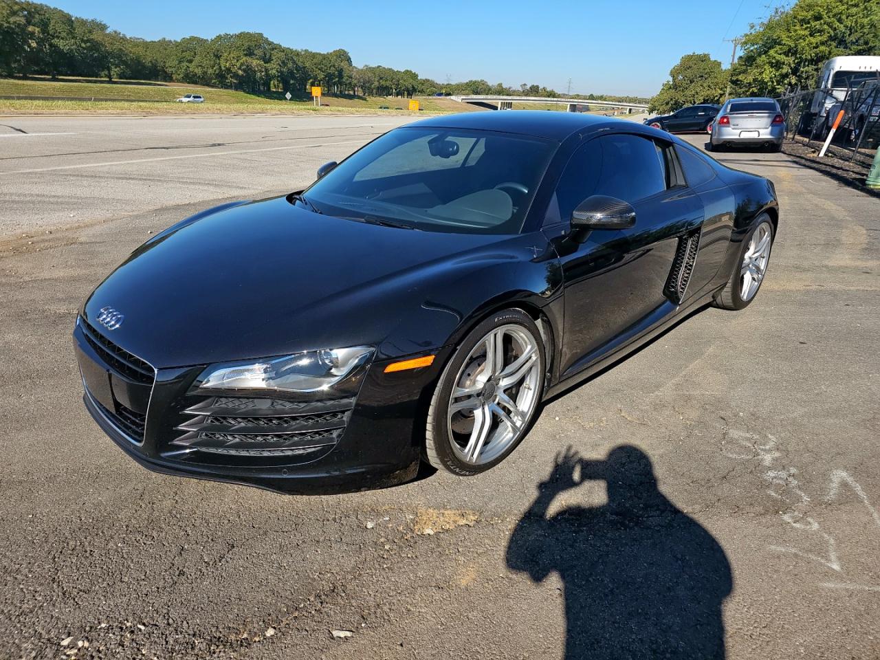 2012 Audi R8 4.2 Quattro Black vin: WUADUAFG1CN002818