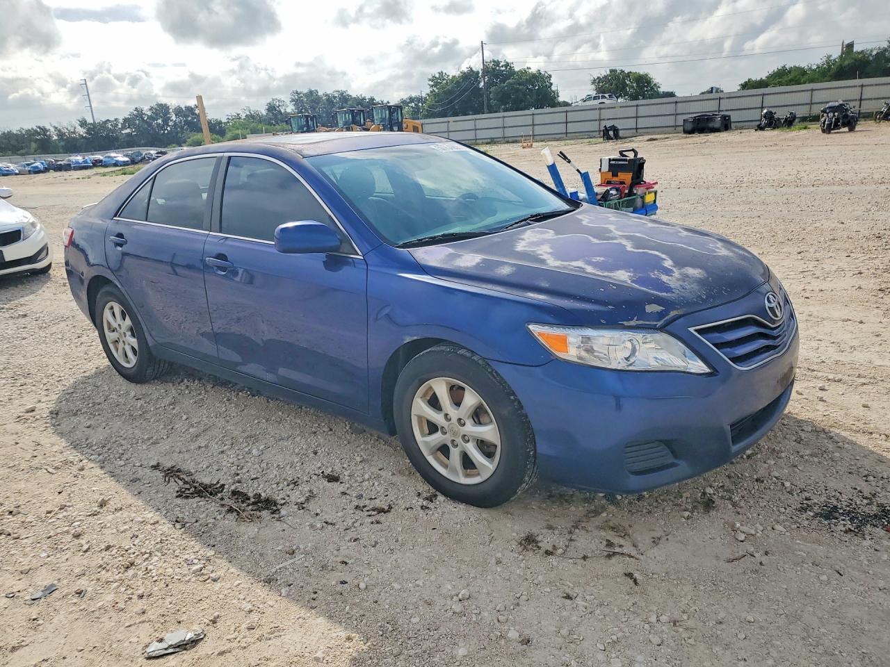 2011 Toyota Camry Le Blue vin: 4T1BF3EK5BU718055