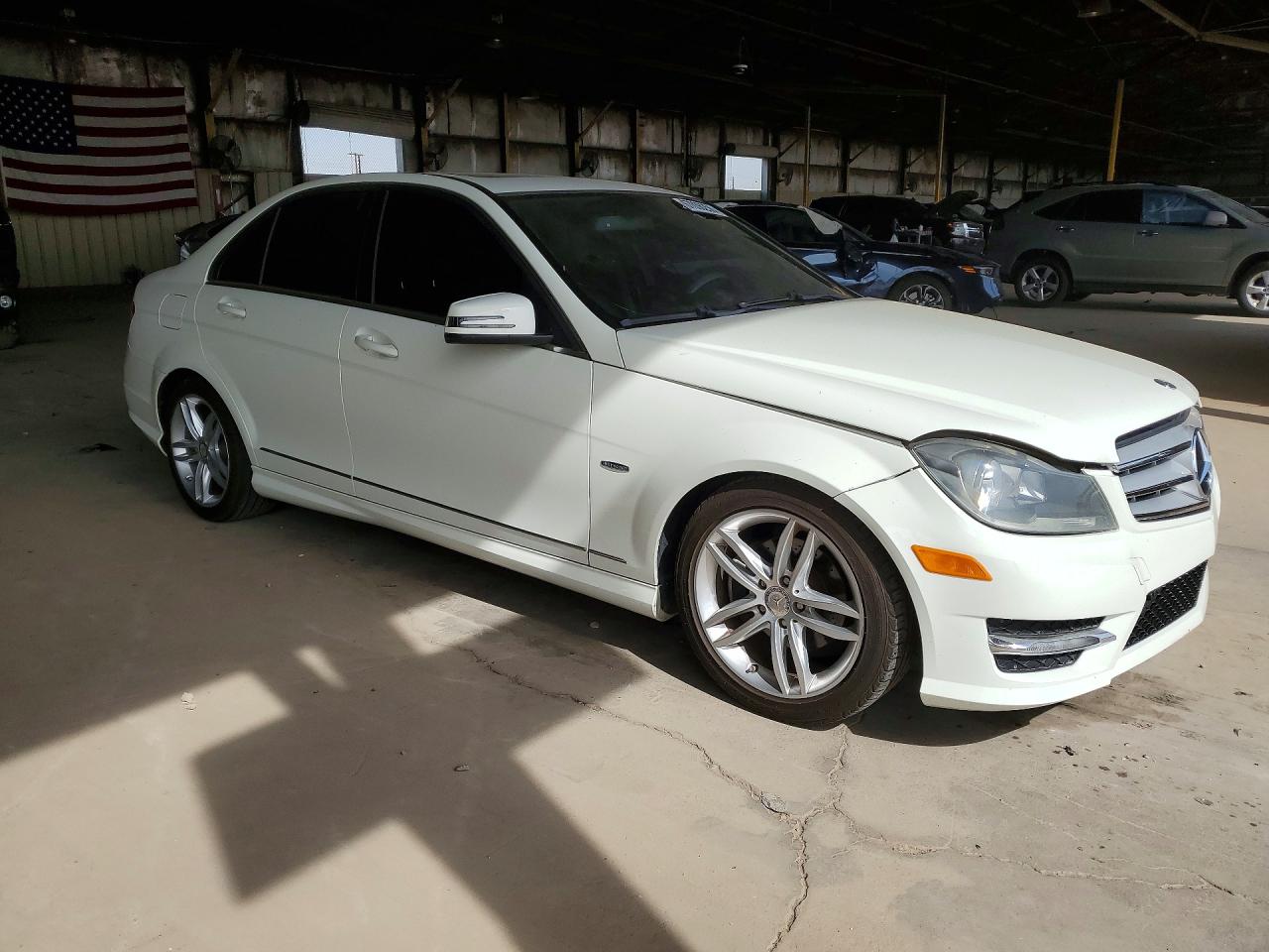 2012 Mercedes-benz C 250 Cream vin: WDDGF4HB4CR203540
