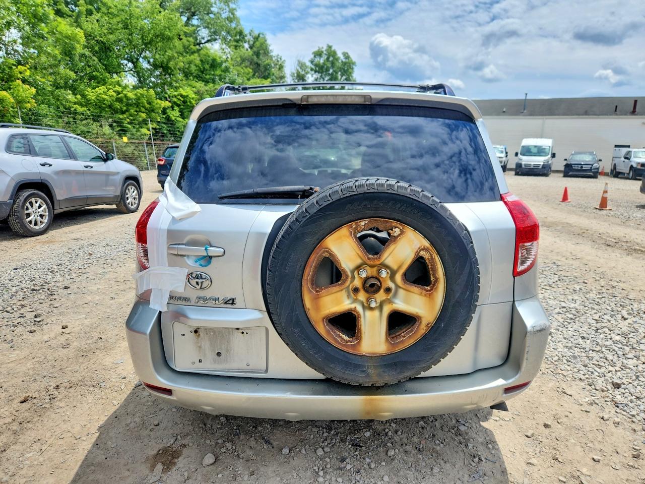 2006 Toyota Rav4 Base Silver vin: JTMZK33V566000012