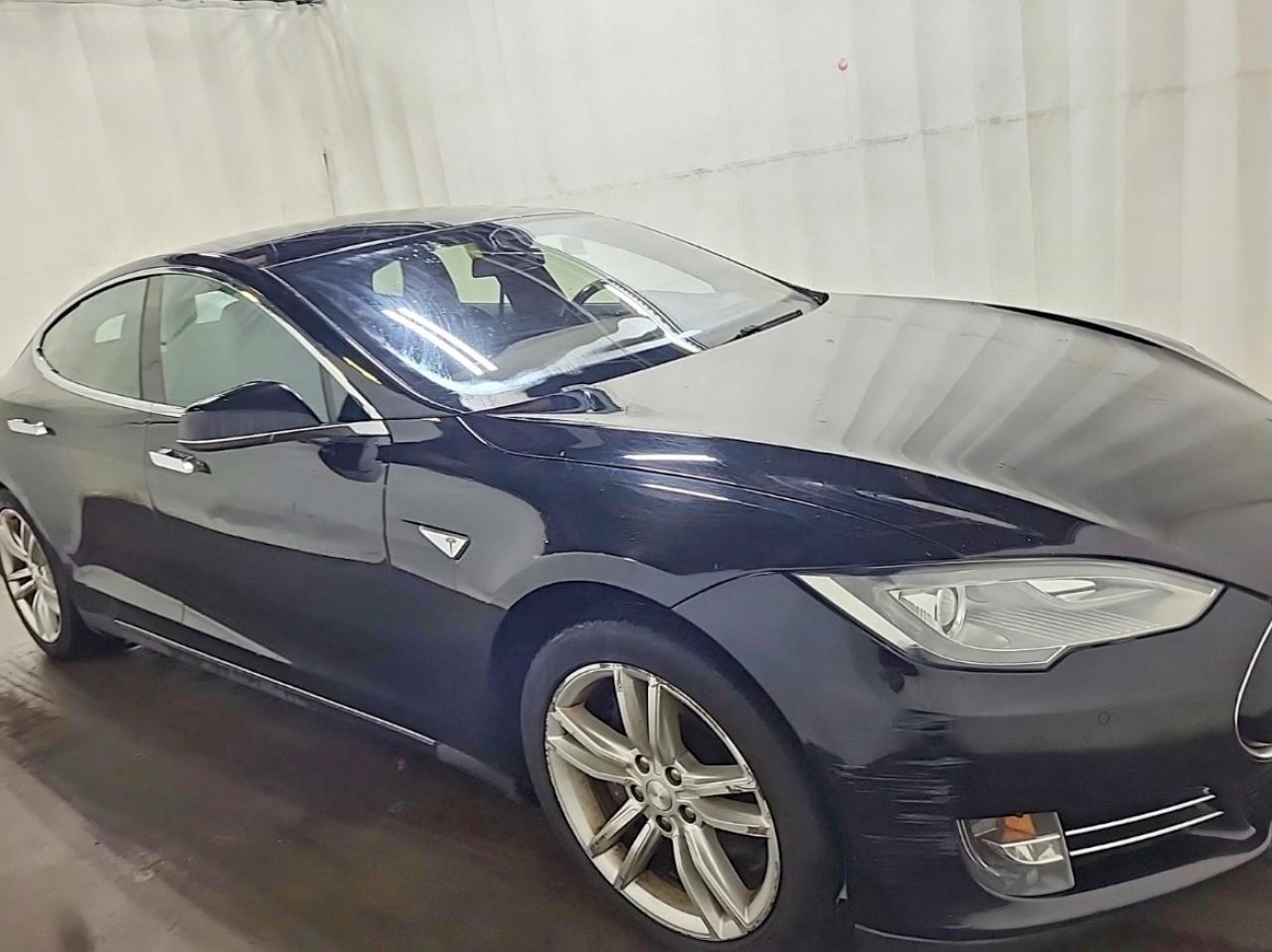 2015 Tesla Model S 85 Black vin: 5YJSA1H1XFFP78583