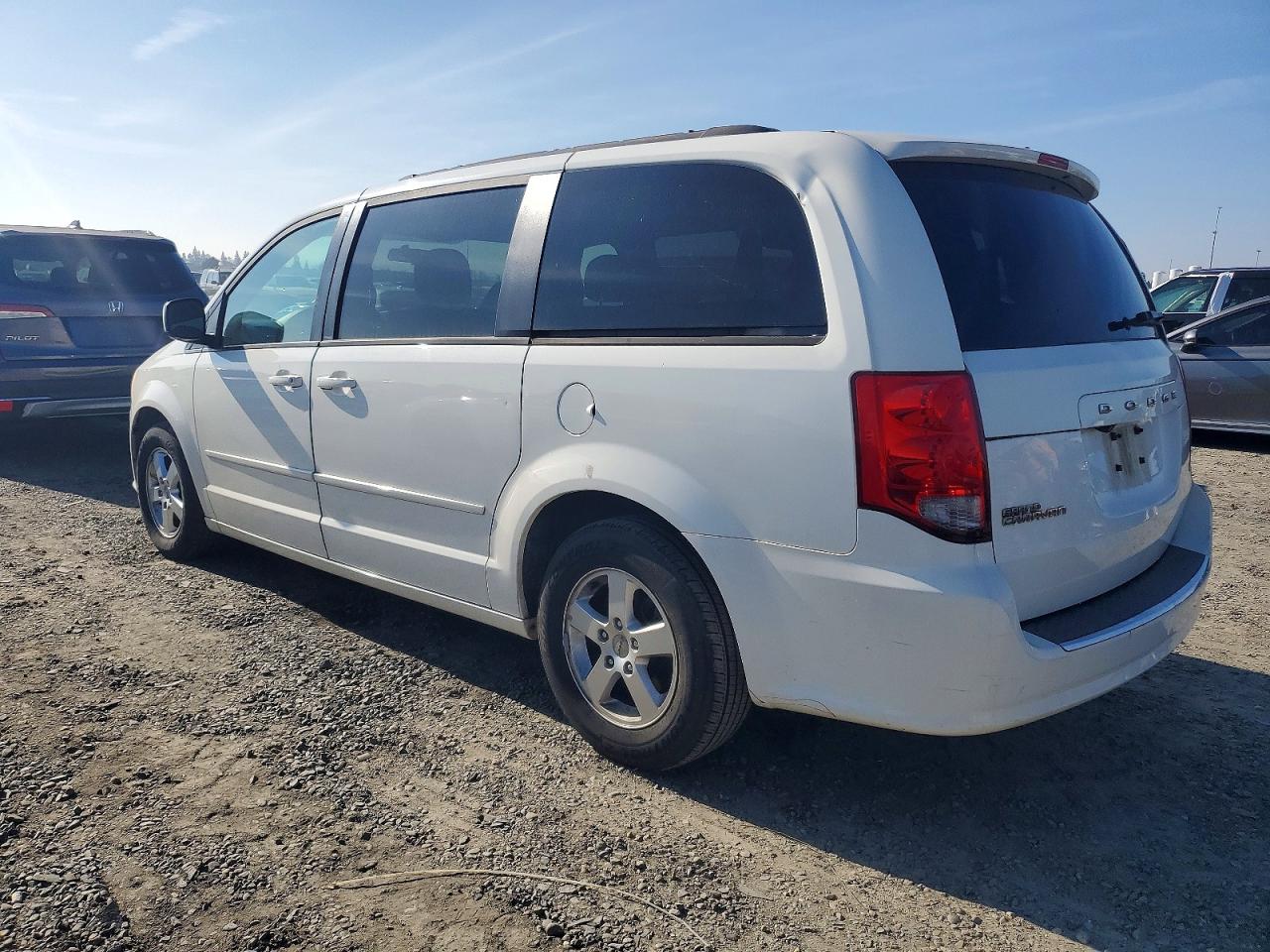 2013 Dodge Grand Caravan Sxt White vin: 2C4RDGCG7DR635970