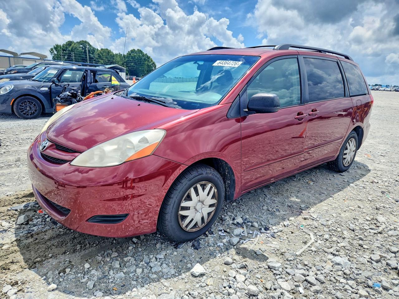 2010 Toyota Sienna Le 7-passenger Burgundy vin: 5TDKK4CC3AS341570