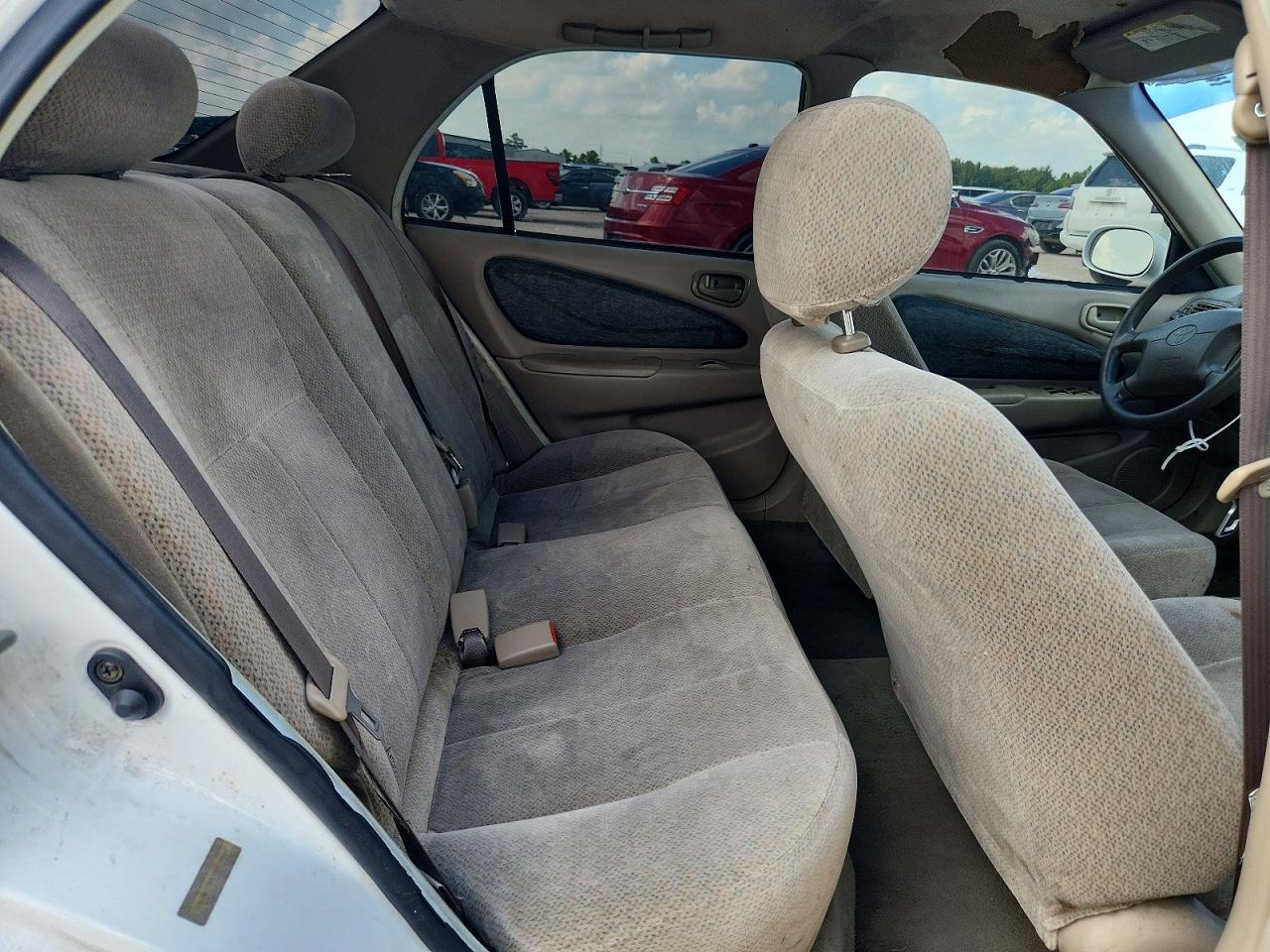 2001 Toyota Corolla Le Белый vin: 1NXBR12E61Z429520
