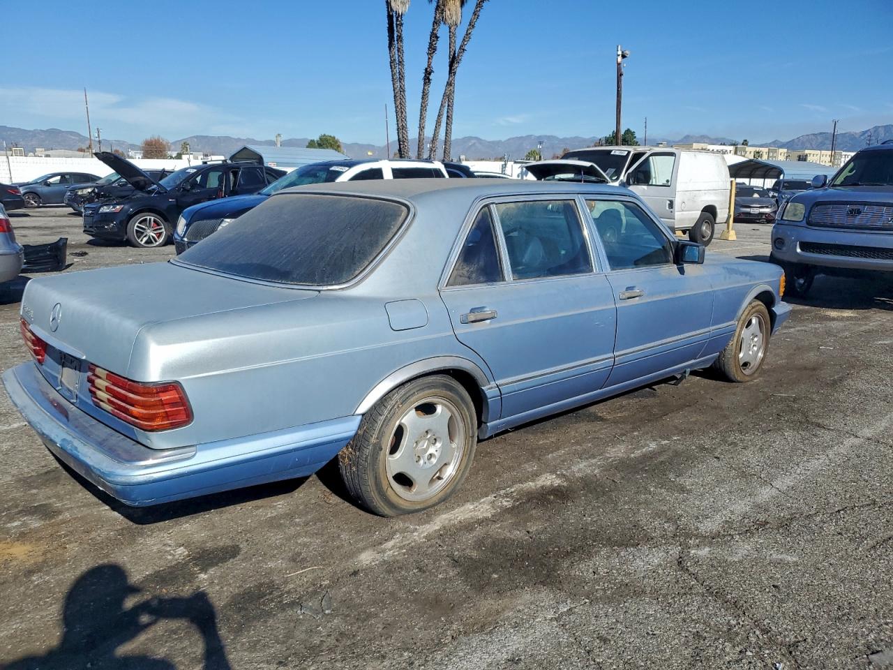 1987 Mercedes-benz 560 Sel Blue vin: WDBCA39D9HA317961