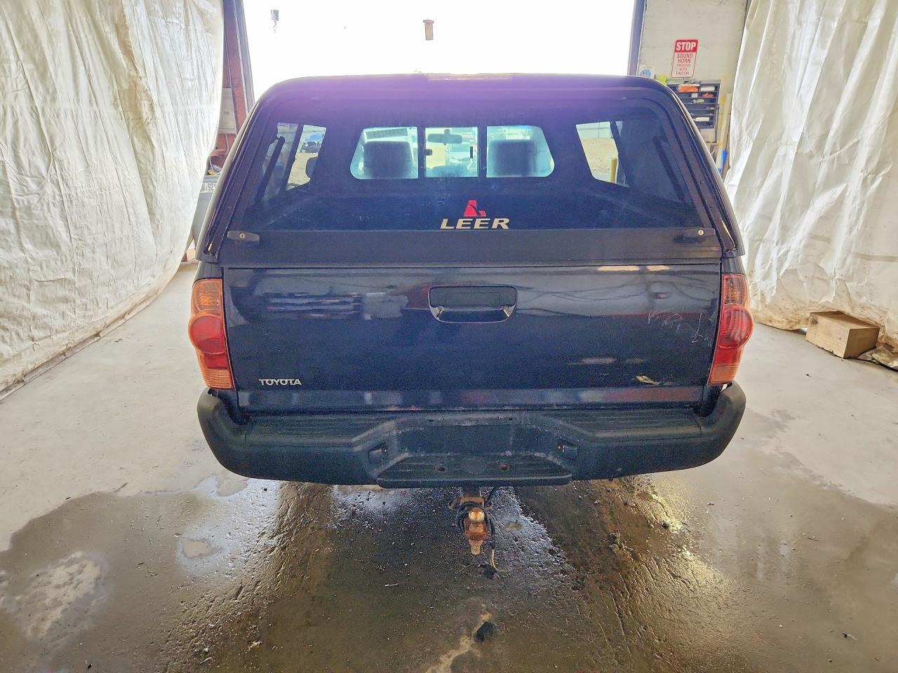 2008 Toyota Tacoma Base Black vin: 5TENX22N08Z569738