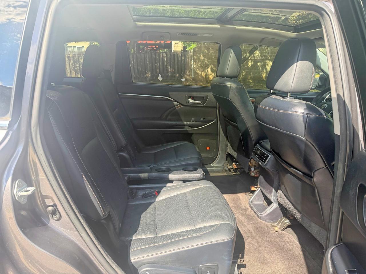 2015 Toyota Highlander Limited Platinum Серый vin: 5TDDKRFH6FS212064