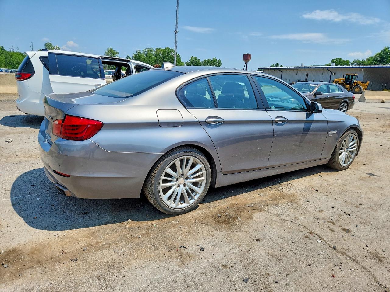 2011 Bmw 550 Xi Silver vin: WBAFU9C51BC784231