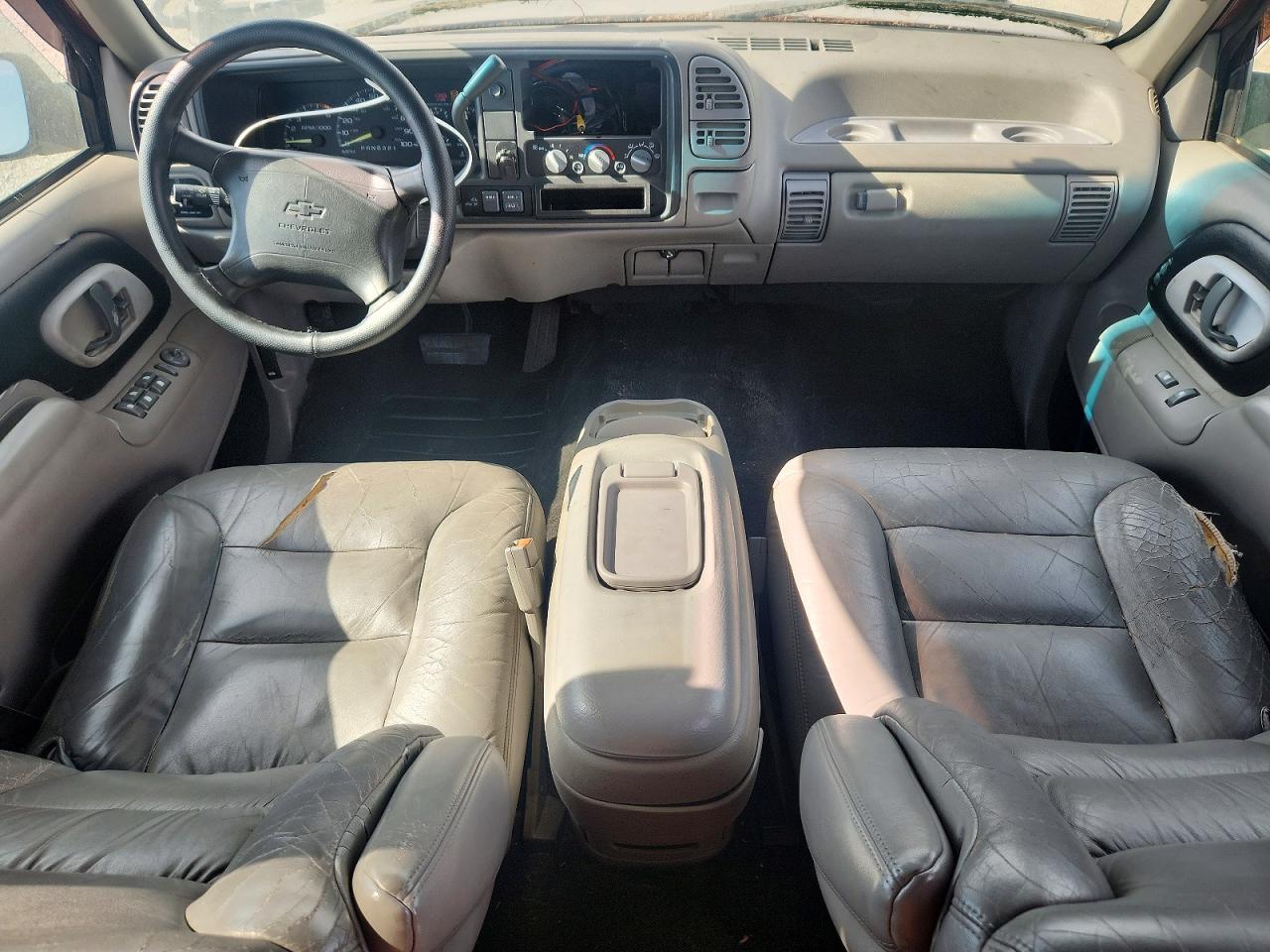 1996 Chevrolet Tahoe K1500 Burgundy vin: 1GNEK13R4TJ338023