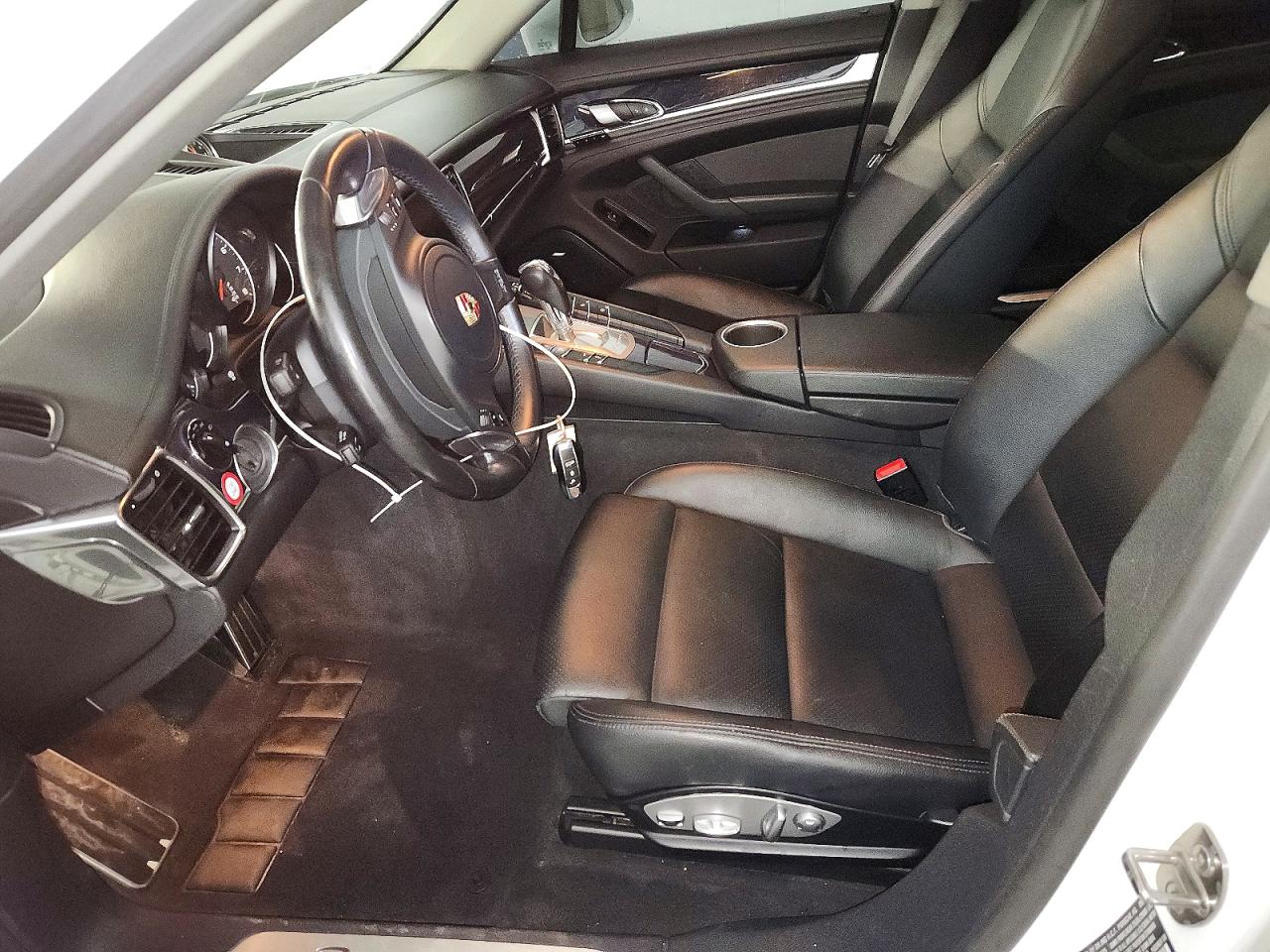 2014 Porsche Panamera 2 White vin: WP0AA2A76EL007467