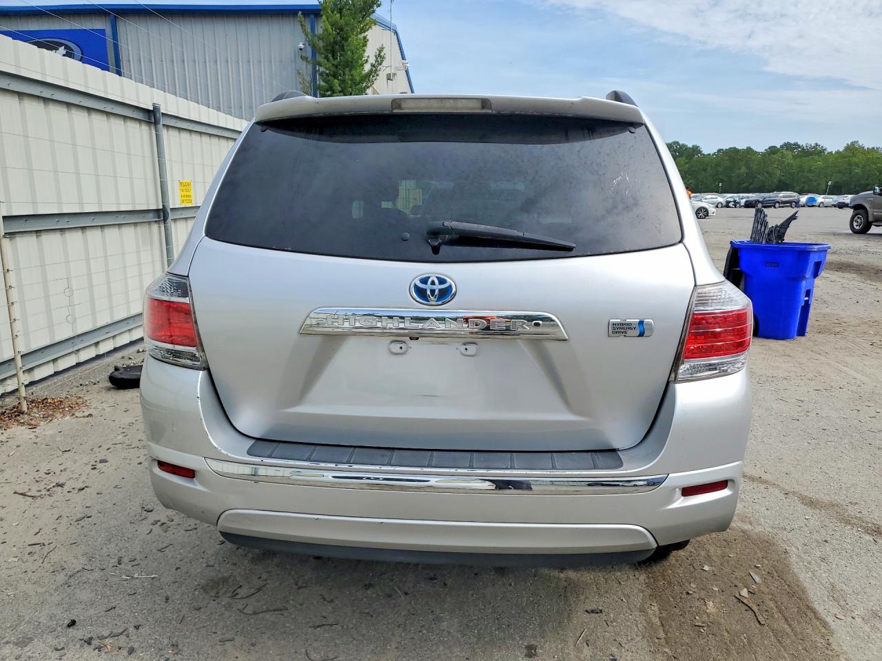 2011 Toyota Highlander Hybrid Silver vin: JTEBC3EH8B2001903