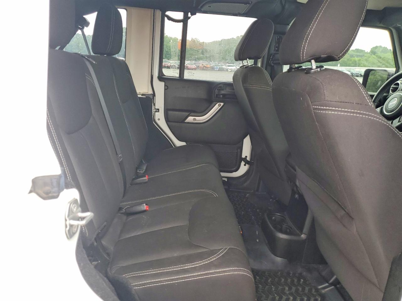 2015 Jeep Wrangler Unlimited Sahara Белый vin: 1C4BJWEG6FL624777