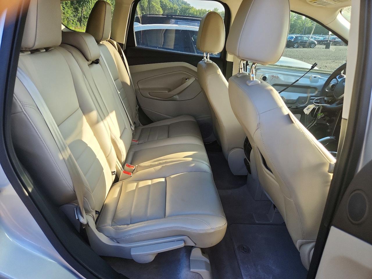 2014 Ford Escape Titanium Серебряный vin: 1FMCU0J97EUB56076