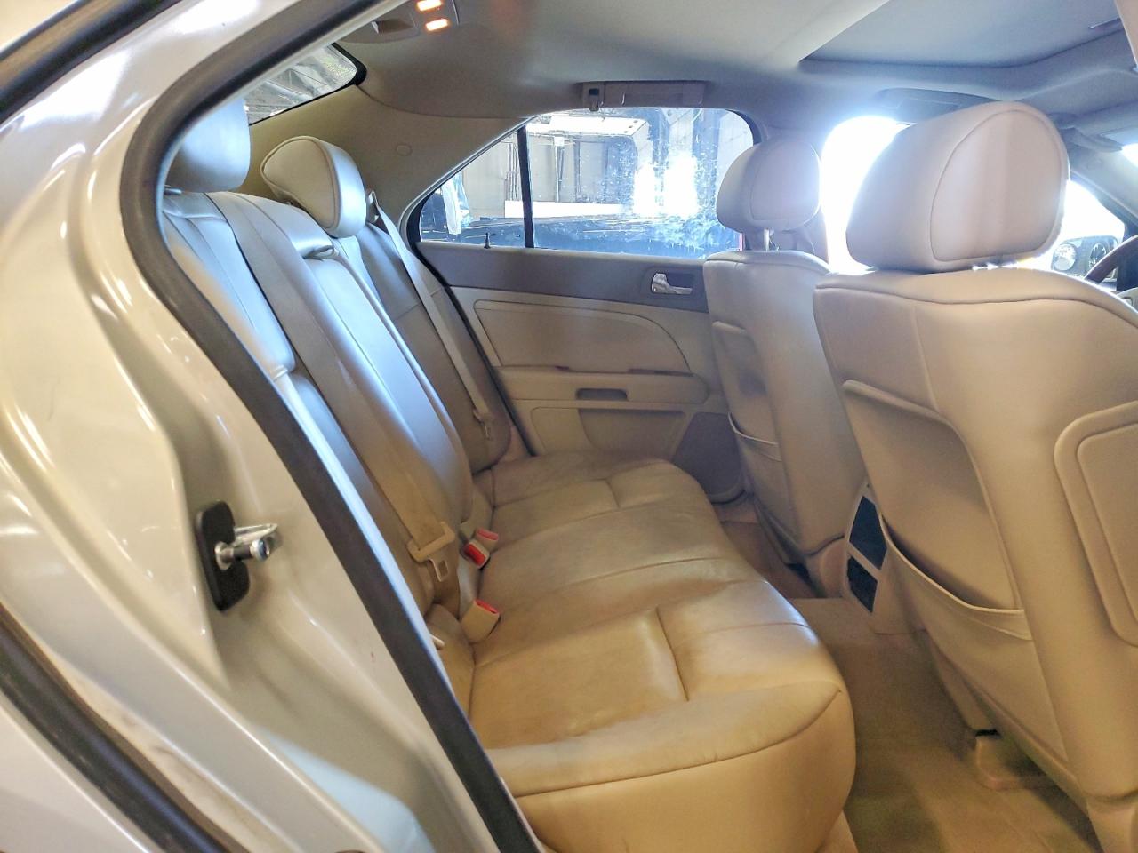 2008 Cadillac Sts Gold vin: 1G6DA67V980199695