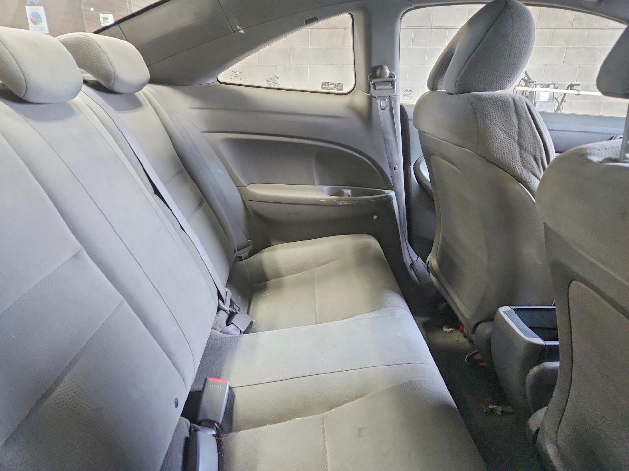 2007 Honda Civic Dx Серебряный vin: 2HGFG12227H544713
