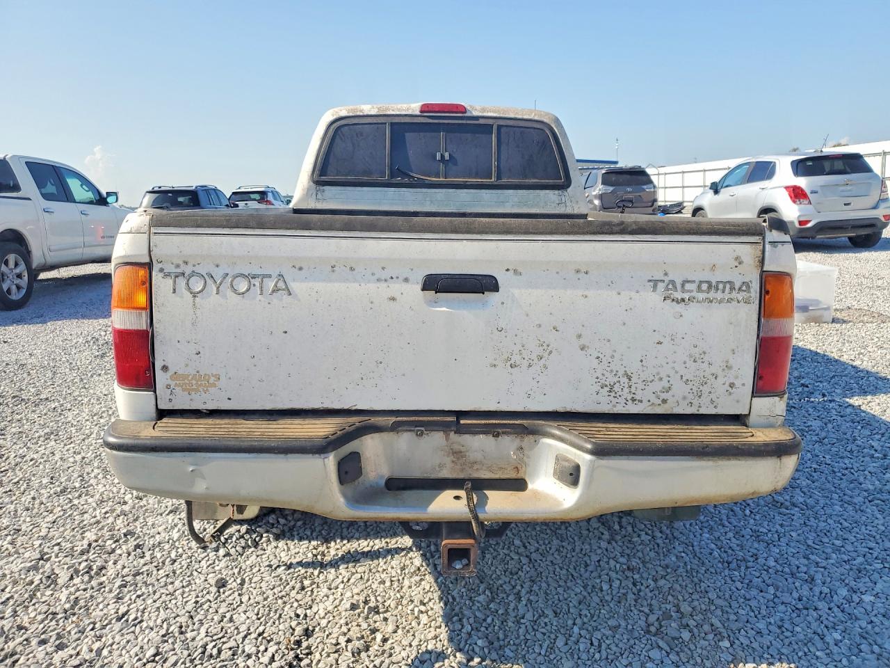 2000 Toyota Tacoma Xtracab Prerunner White vin: 4TASN92N7YZ675774