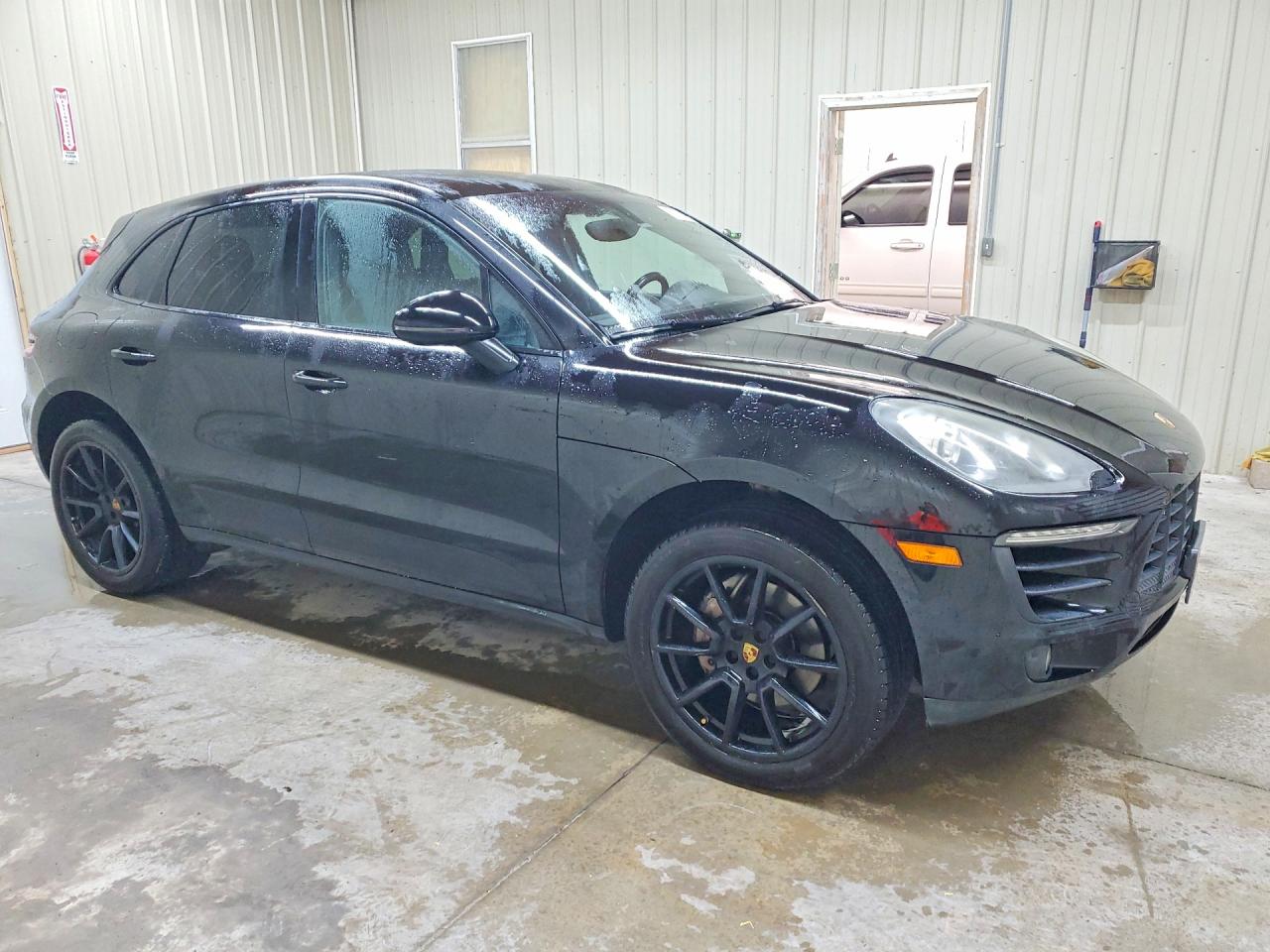 2015 Porsche Macan S Black vin: WP1AB2A50FLB52533