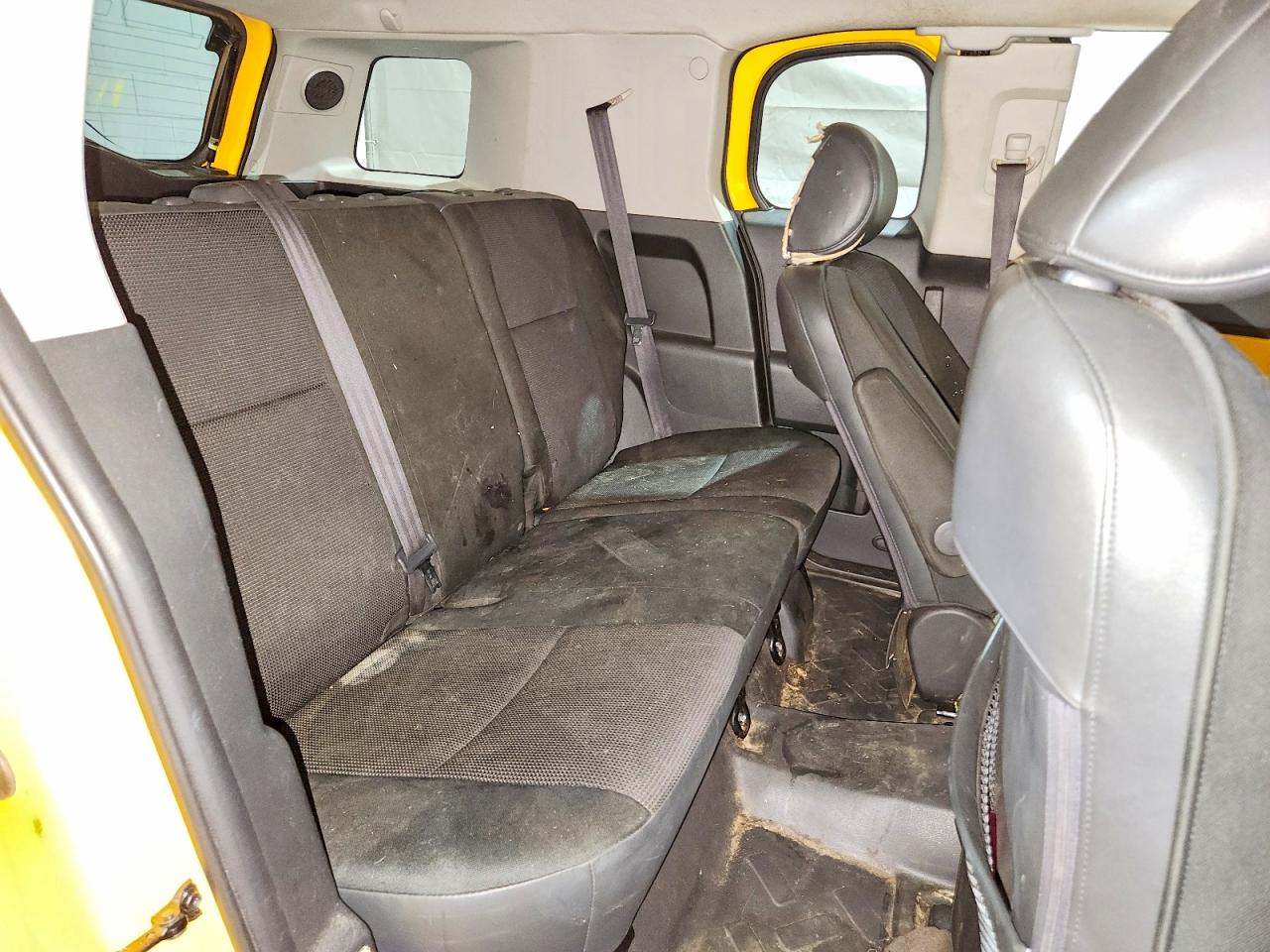2008 Toyota Fj Cruiser Base Yellow vin: JTEBU11F08K017897