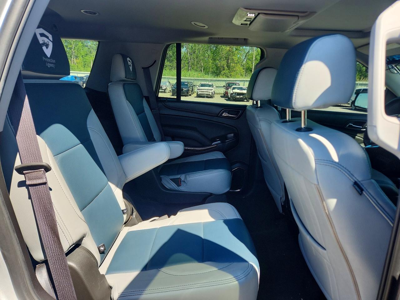 2015 Chevrolet Tahoe K1500 Lt Серебряный vin: 1GNSKBKC2FR727187