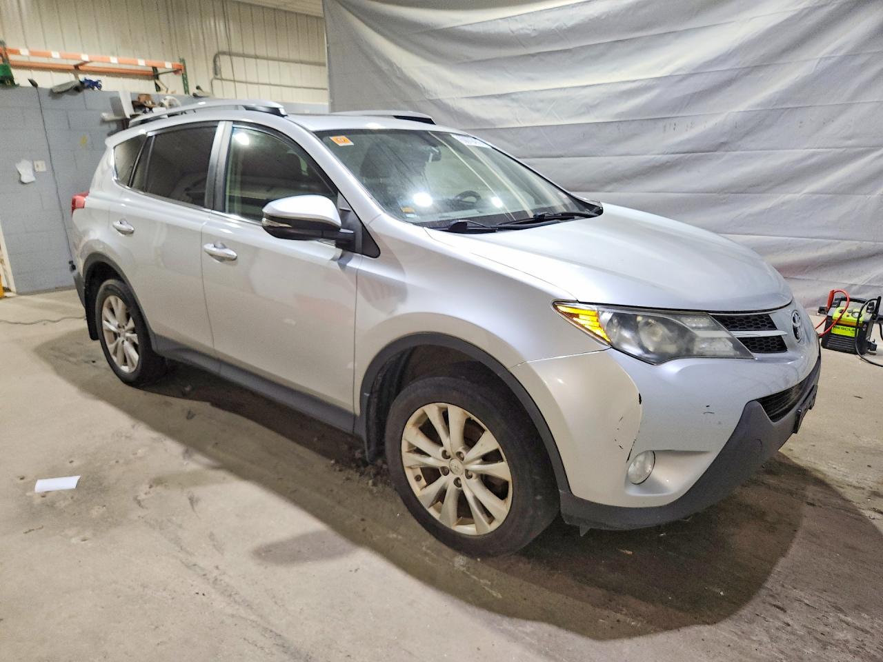 2014 Toyota Rav4 Limited Silver vin: JTMDFREV8ED069012