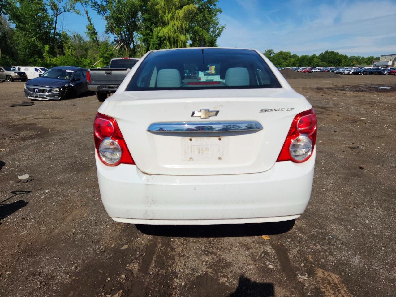2012 Chevrolet Sonic Lt White vin: 1G1JC5SH7C4105068